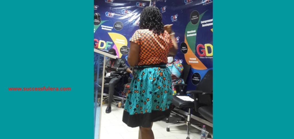 keep going as an entrepreneur, a woman talking to people