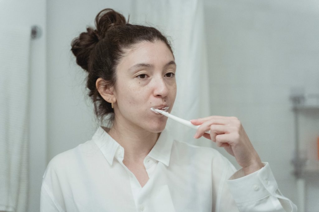 How to Stop Bad Breath in the Morning