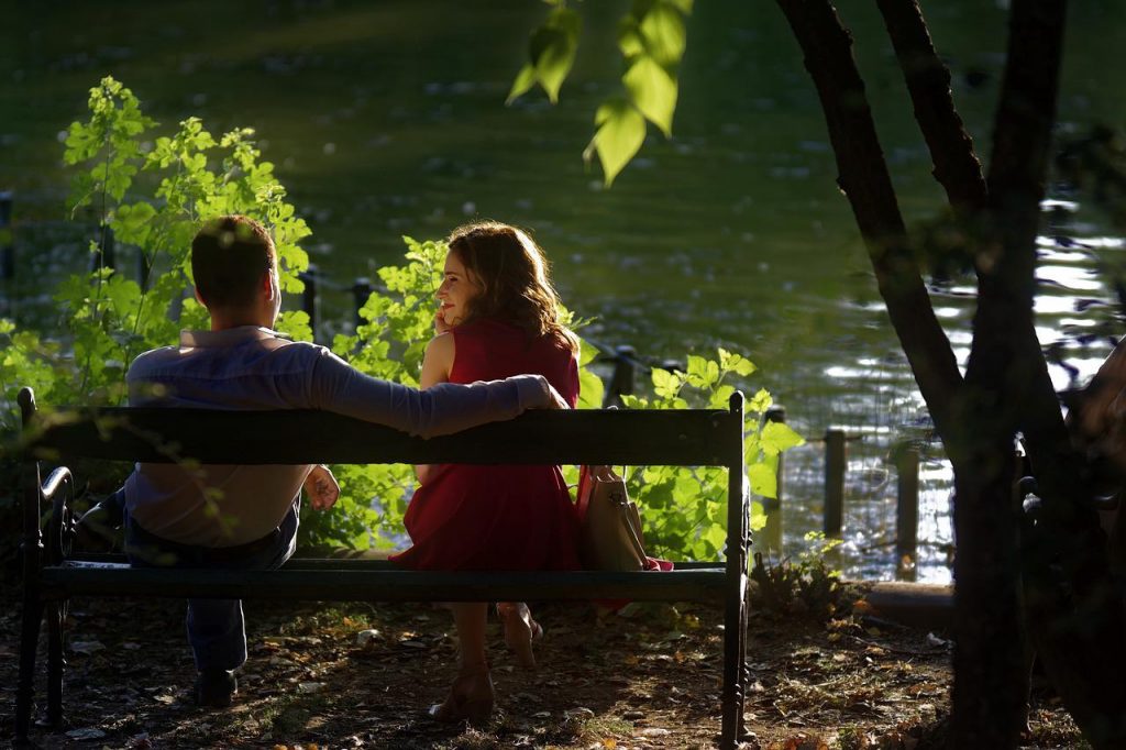 couple, bench, happy-4453726.jpg